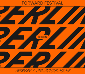 Schrift auf orangem Hintergrund "Forward Festival Berlin"